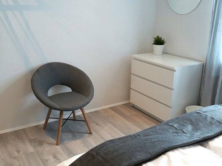 پانسیون Post Plaza Guesthouse