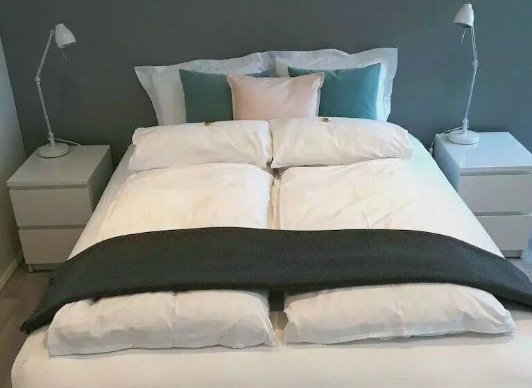 پانسیون Post Plaza Guesthouse