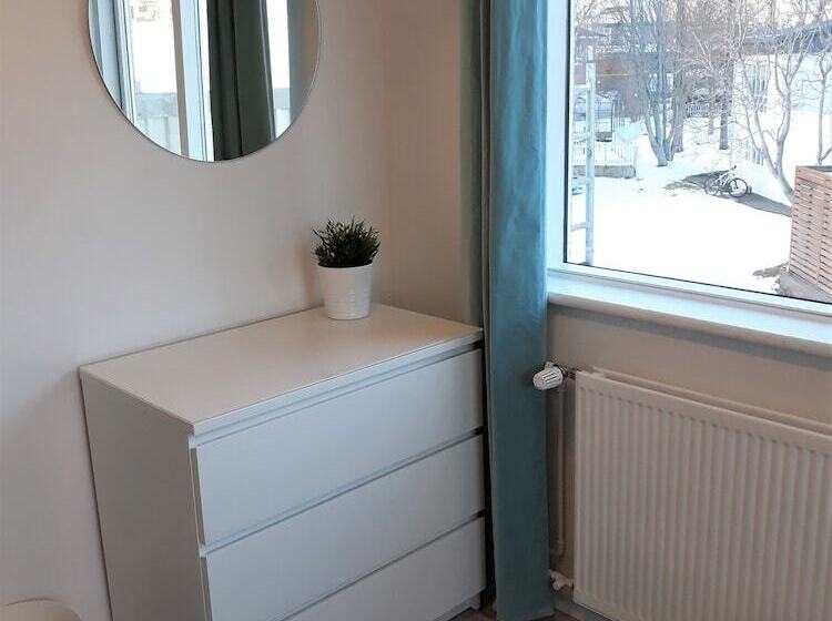 پانسیون Post Plaza Guesthouse