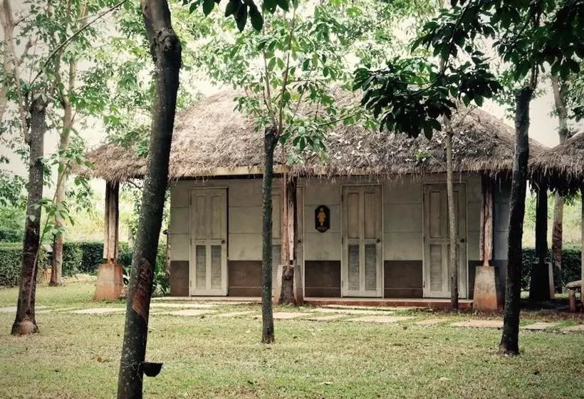 Lomakeskus Singha Rubber Tree Kanchanaburi