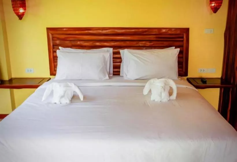 Lomakeskus Singha Rubber Tree Kanchanaburi