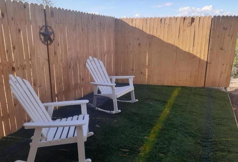 فندق Stagecoach Suites