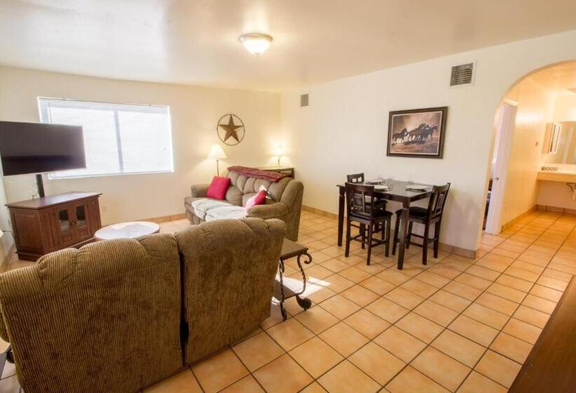 فندق Stagecoach Suites