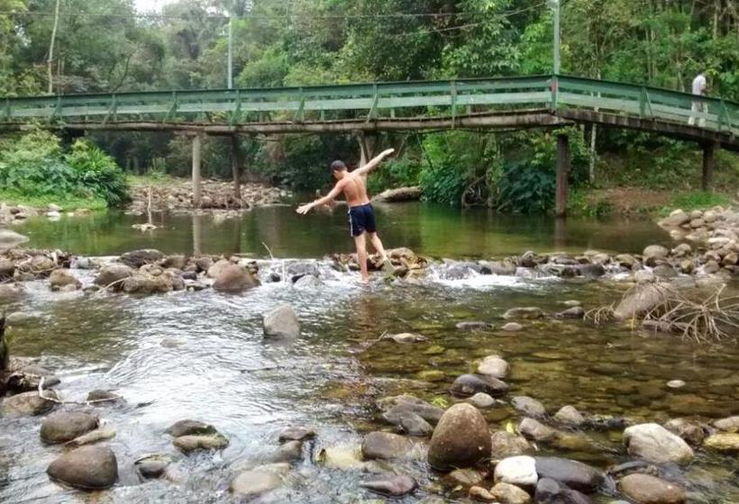 פנסיון Hostel Casa Shamballa