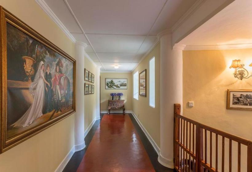 Chatsworth By Edwards Collection