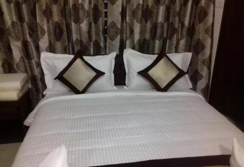 ペンション Iris Comfort Inn