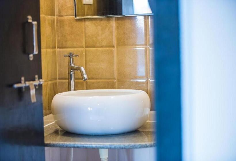 Pensió Jovinhos Place