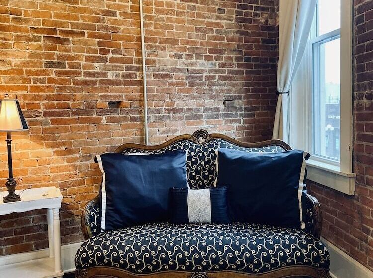 Отель Eighteenninety Sleepover