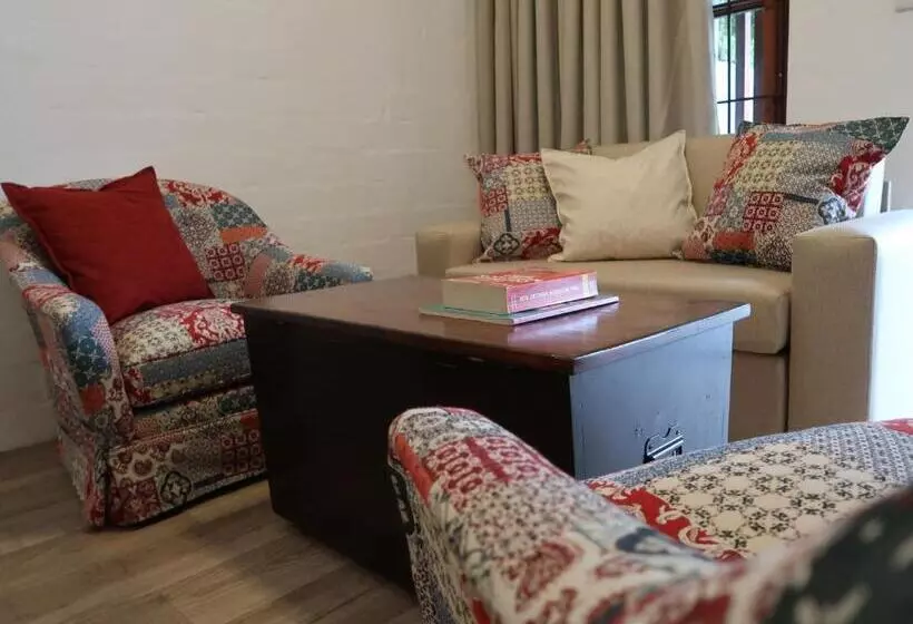 پانسیون Hemel En Aarde Village Accommodation
