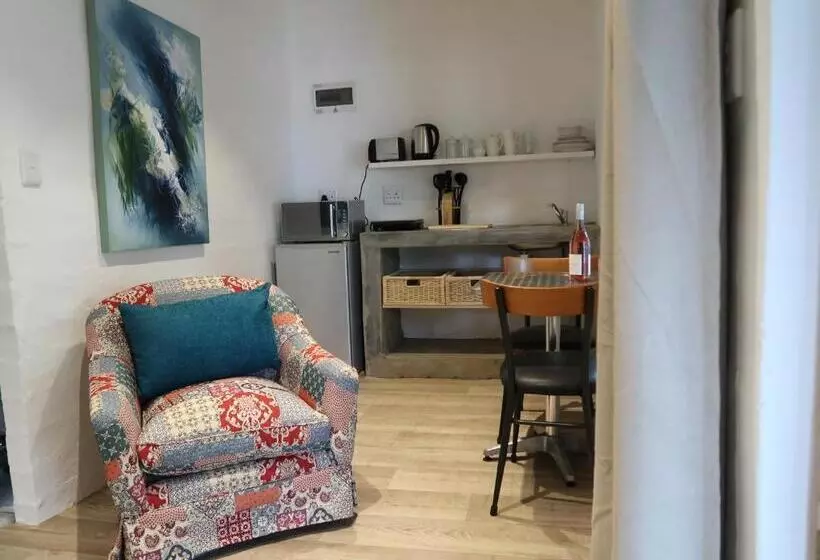 پانسیون Hemel En Aarde Village Accommodation
