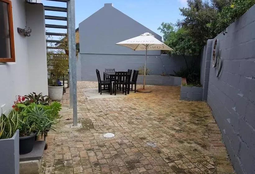 پانسیون Hemel En Aarde Village Accommodation