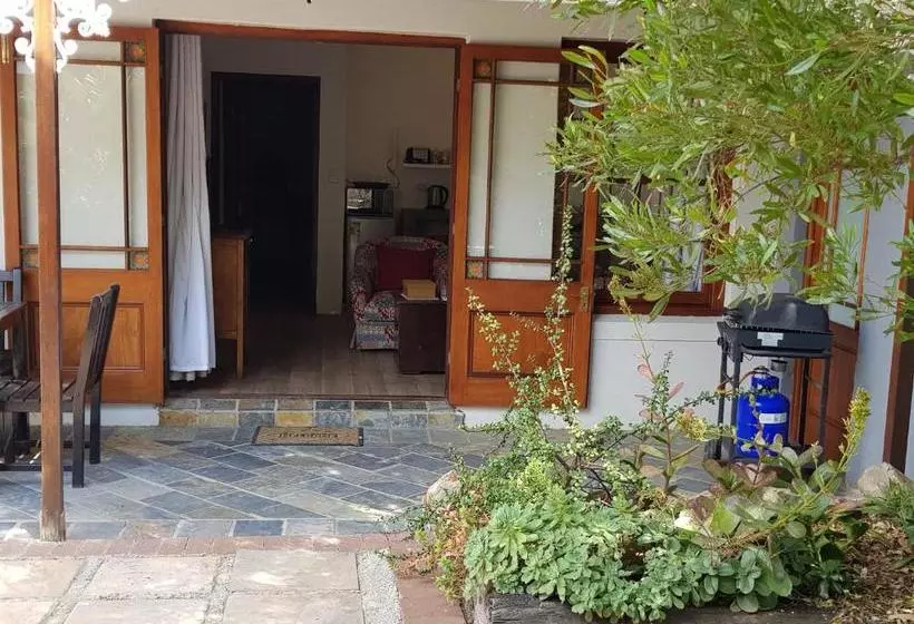پانسیون Hemel En Aarde Village Accommodation
