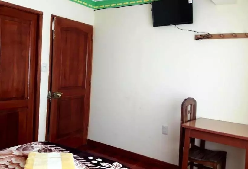 پانسیون Hostal Algas Del Titicaca