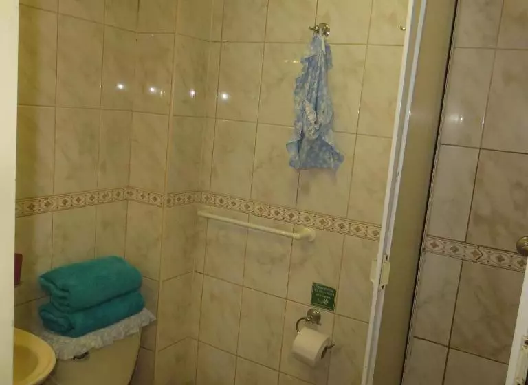 پانسیون Hostal El Rincon Marino