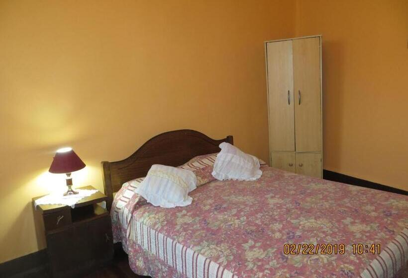 پانسیون Hostal El Rincon Marino