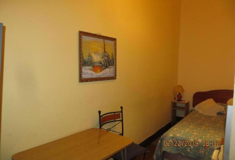 پانسیون Hostal El Rincon Marino