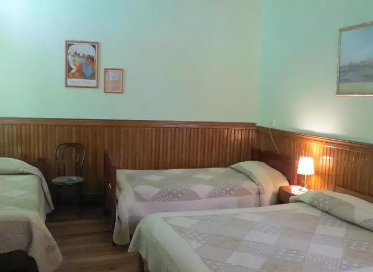 پانسیون Hostal El Rincon Marino