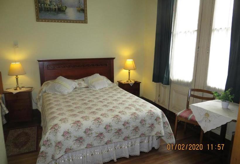 پانسیون Hostal El Rincon Marino