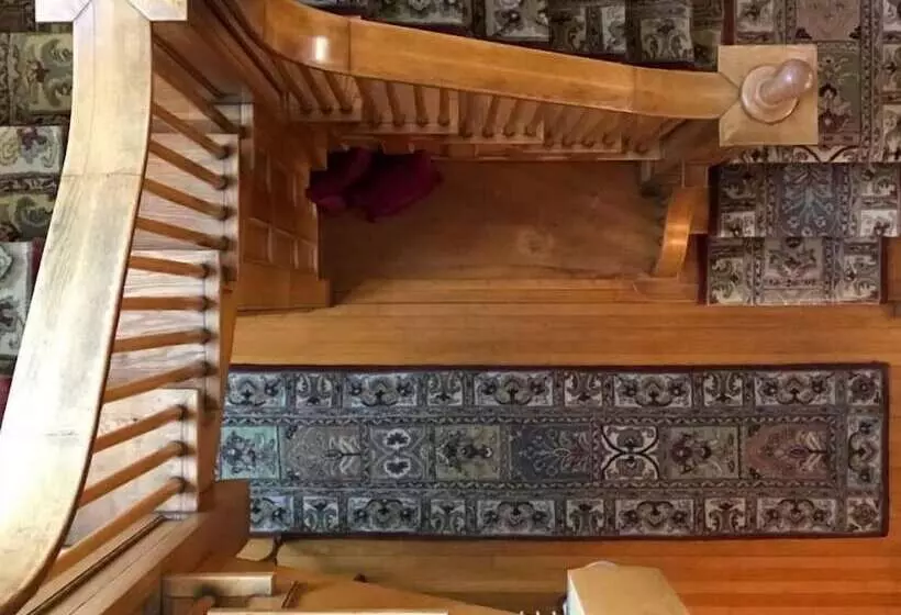 The Lamplighter Bed & Breakfast Of Ludington
