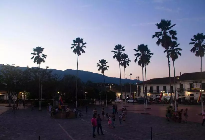 ペンション Casa Dornella Casa De Hospedaje