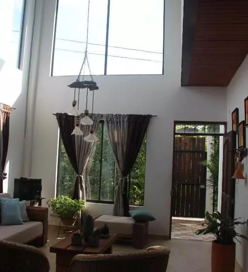 ペンション Casa Dornella Casa De Hospedaje