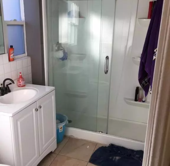 Retkeilymaja Timen House