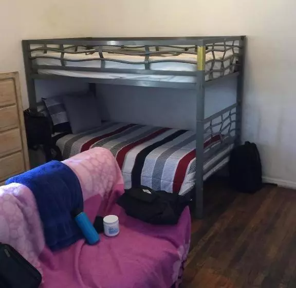 Retkeilymaja Timen House