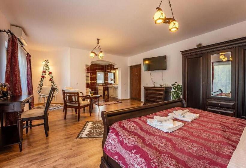 膳宿费 Flora Luxury House