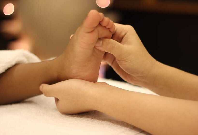 پانسیون Araamu Hotels Maldives At Dhiffushi