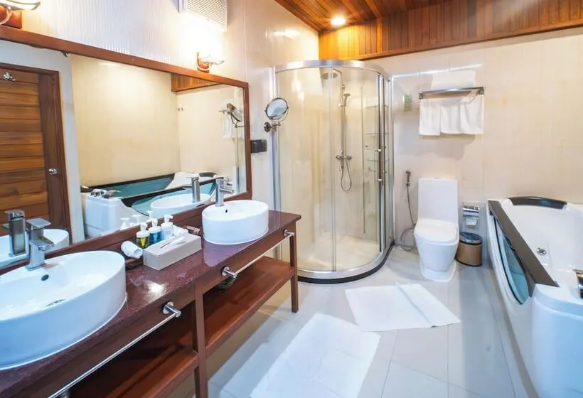 پانسیون Araamu Hotels Maldives At Dhiffushi