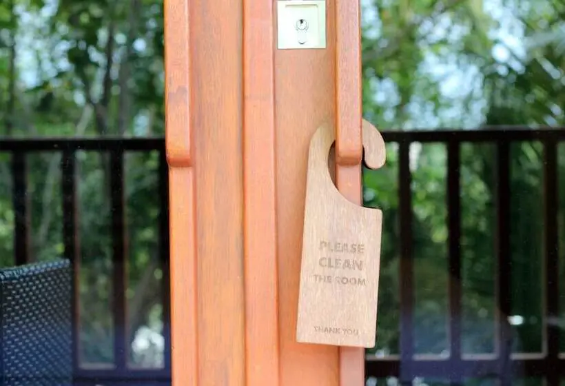 پانسیون Araamu Hotels Maldives At Dhiffushi