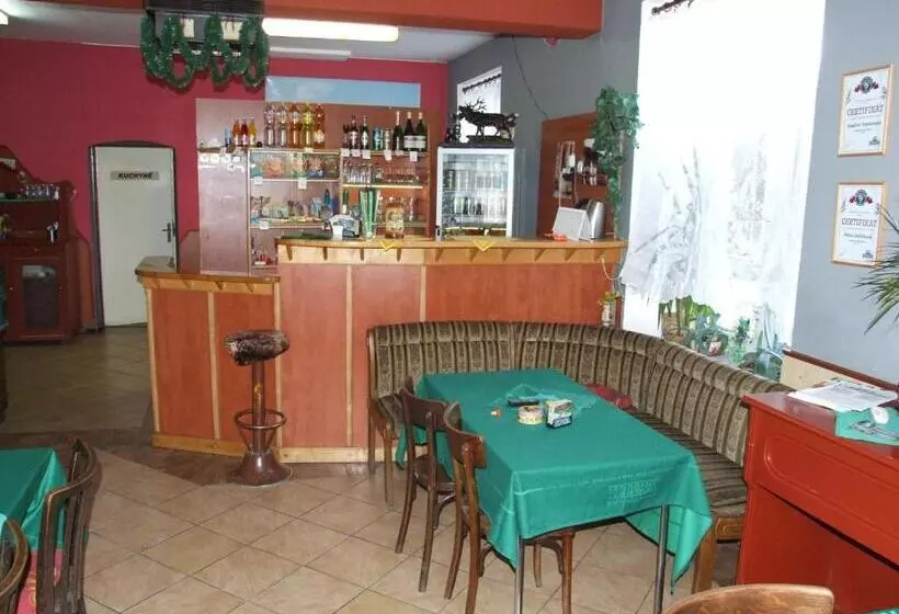 Majatalo Hostinec Na Návsi