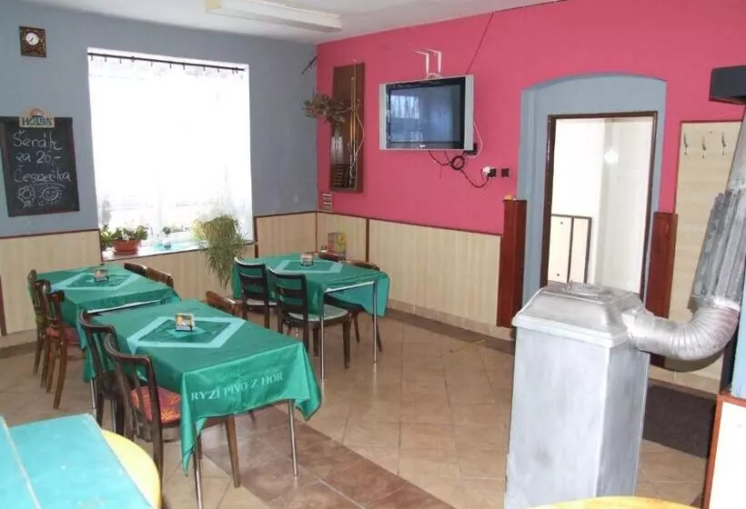 Majatalo Hostinec Na Návsi