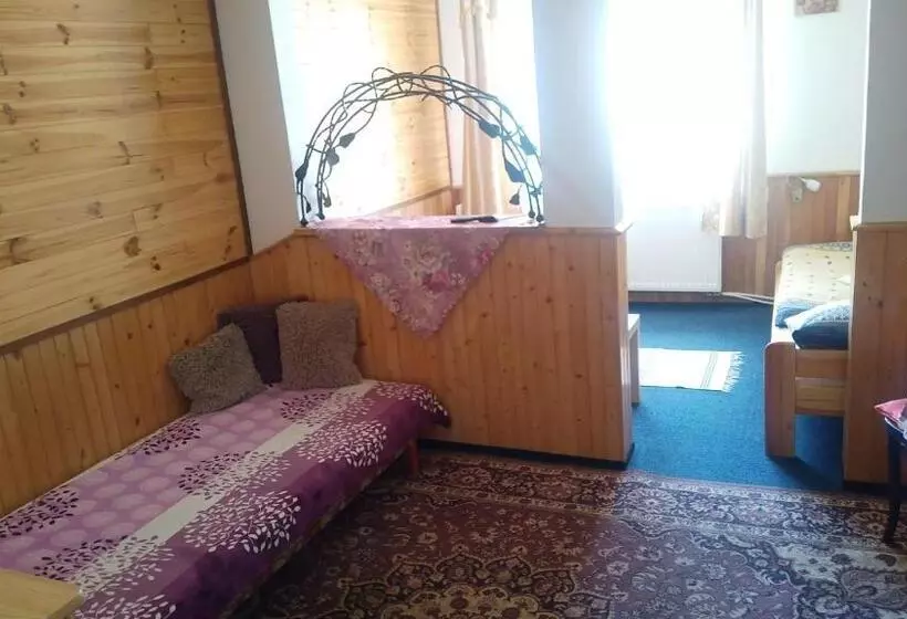 Majatalo Hostinec Na Návsi