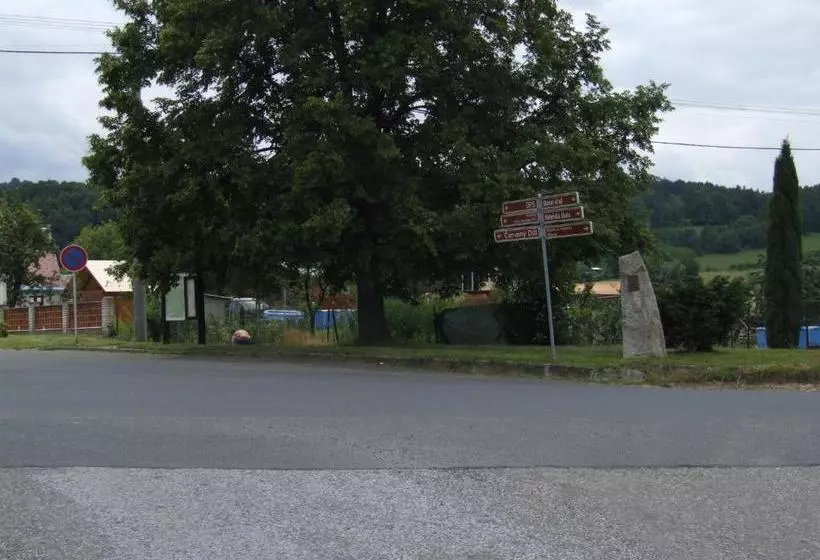 Majatalo Hostinec Na Návsi