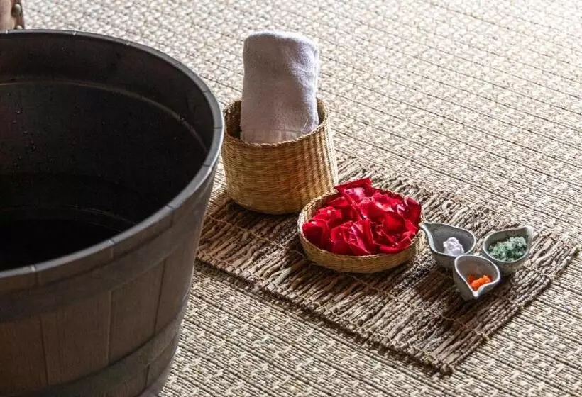 Majatalo Eco Luar Boutique