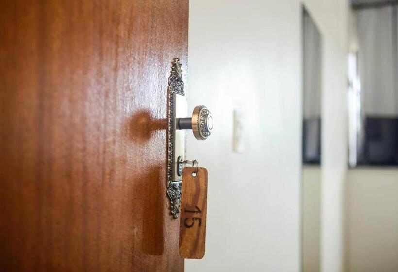 Pension (Hôtel basse catégorie) Pousada Rio Branco Nova Lima