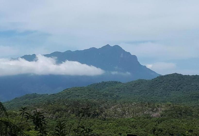 بنسيون Recanto Das Saíras