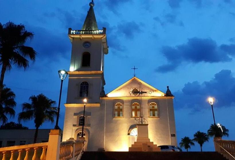 بنسيون Recanto Das Saíras