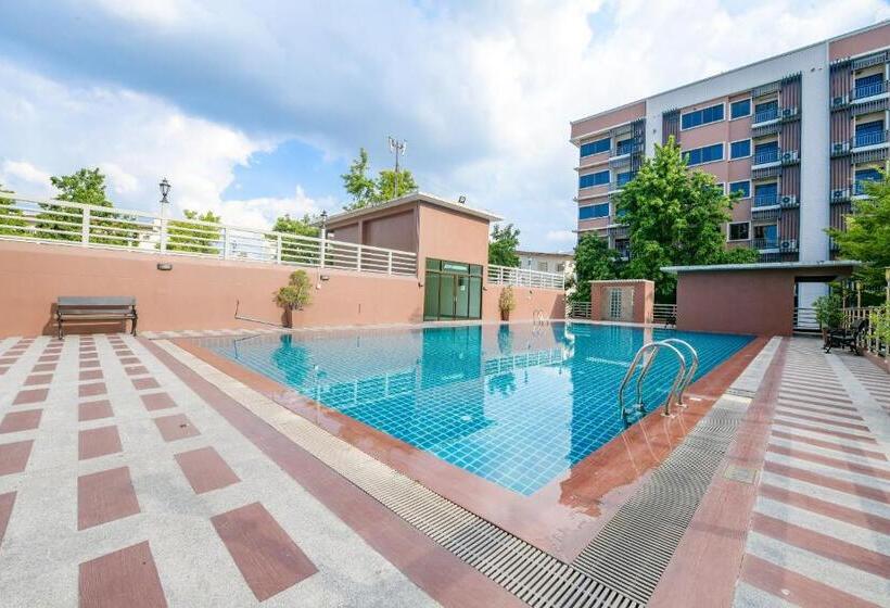 The Route Sriracha Hotel And Residence