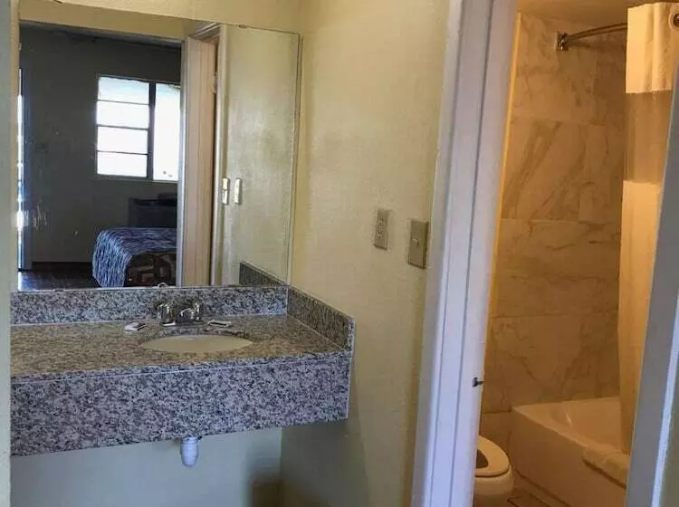 モーテル Scottish Inns & Suites