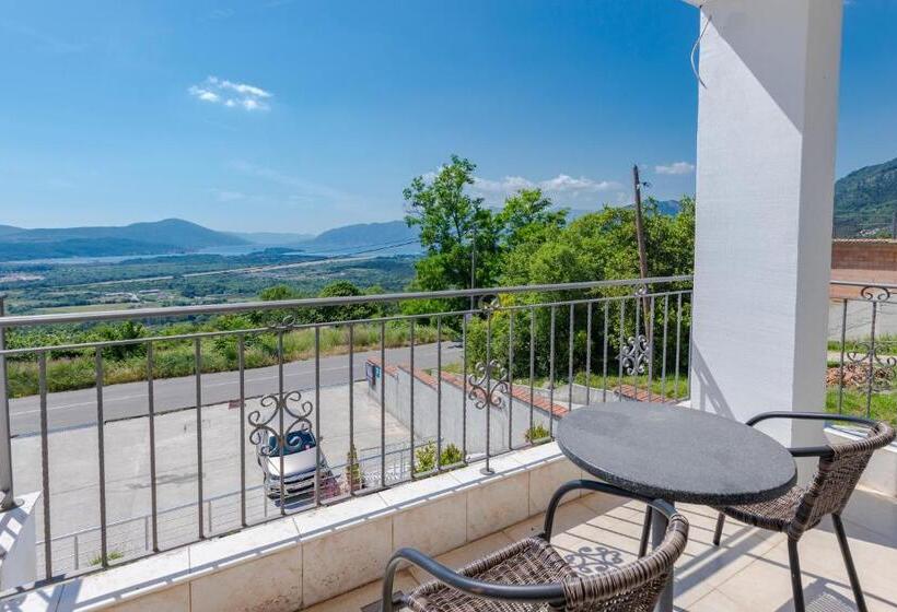 پانسیون Guest House Vila Vedesa