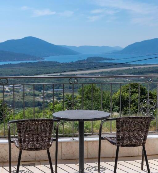 پانسیون Guest House Vila Vedesa