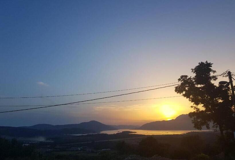 پانسیون Guest House Vila Vedesa