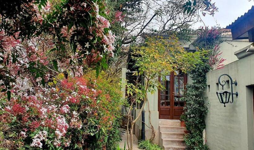 펜션 Los Tarcos Guest House