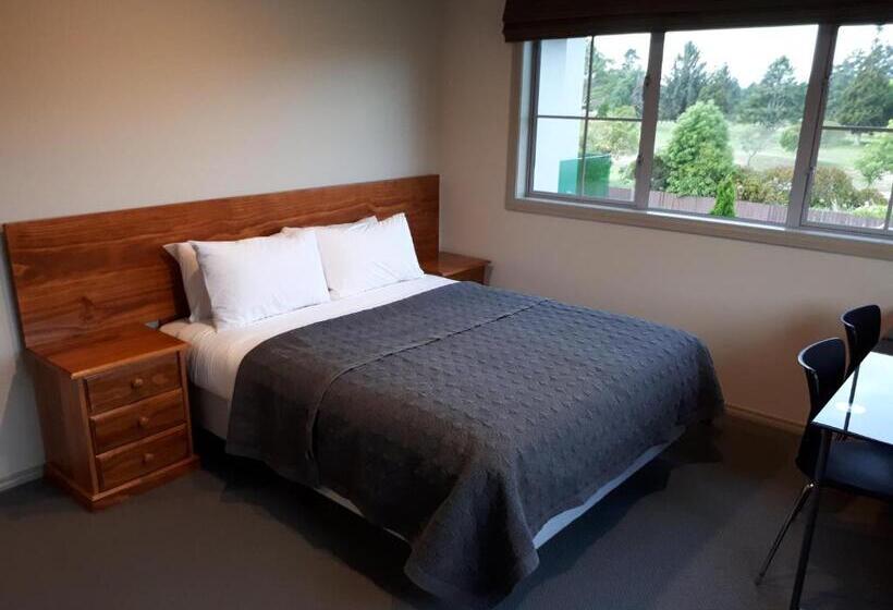 Majatalo St Andrews House