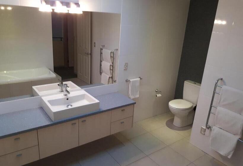 Majatalo St Andrews House