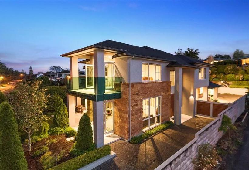 Majatalo St Andrews House