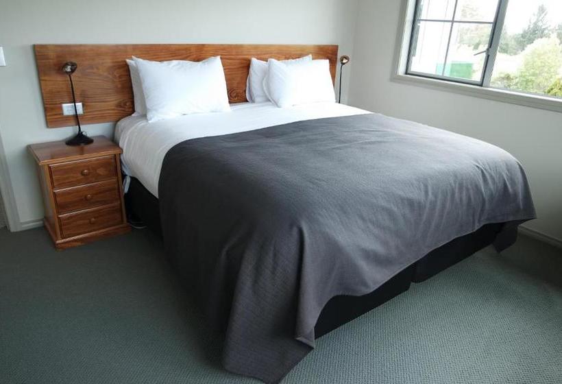 Majatalo St Andrews House