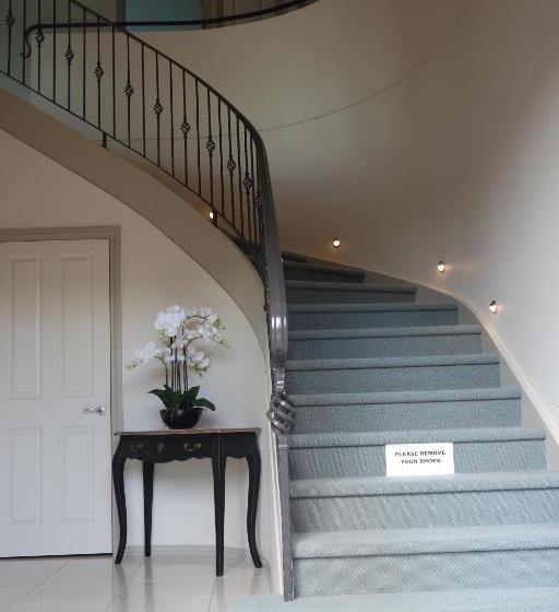 Majatalo St Andrews House